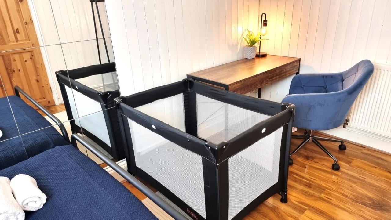 3 Bed Flat O2 Arena Dyson House Apartment ลอนดอน ภายนอก รูปภาพ